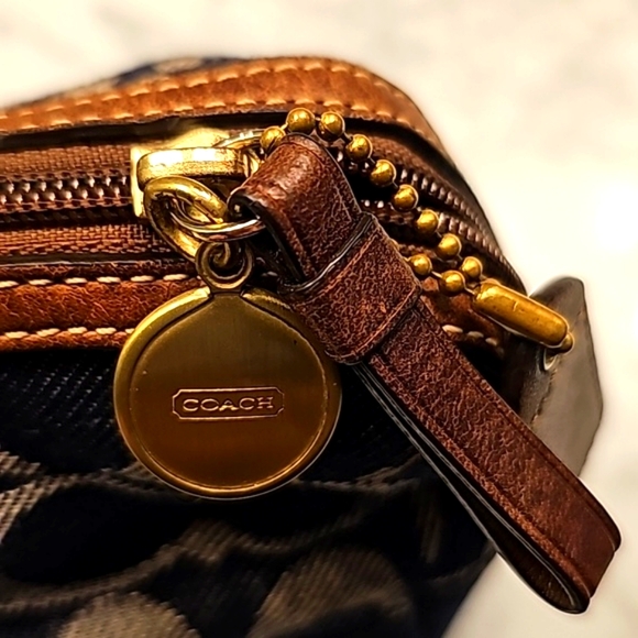 VINTAGE WOMEN'S COACH DENIM MAKEUP BAG IN LEATHER COLOR BLUE WITH BROWN TRIM - Picture 11 of 16